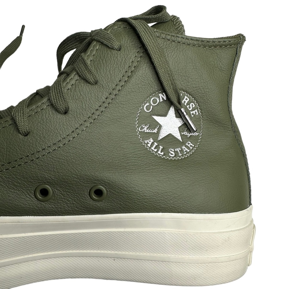 CONVERSE Chuck Taylor All Star Lift Platform Leather in Utility Green/Silver. 8 - Picture 9 of 14